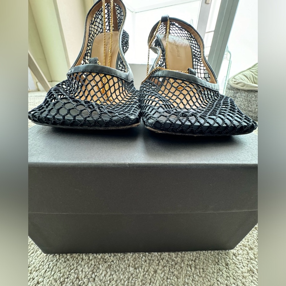 Bottega Veneta Black Mesh Chain-Trim Pump - Picture 4 of 10